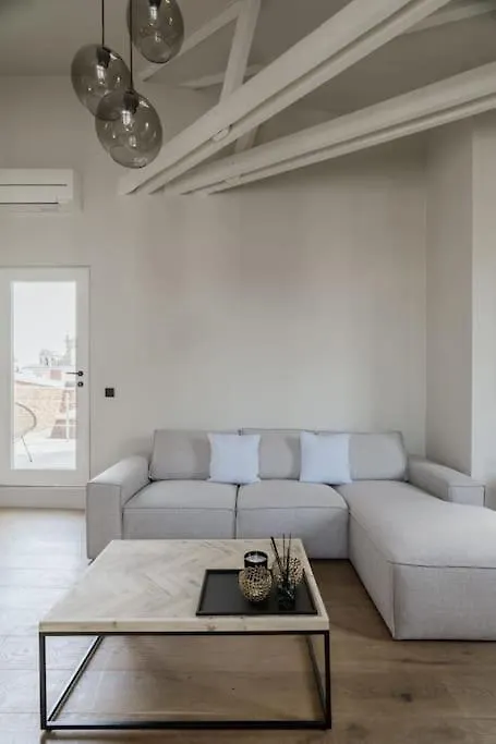 Mooi Licht Appartement In Bruisend Antwerpen! 0*, Antwerp