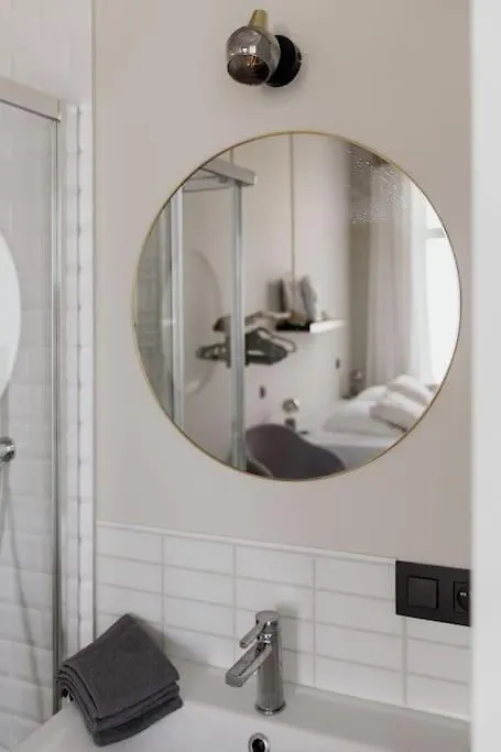 Apartment Mooi Licht Appartement In Bruisend Antwerpen!