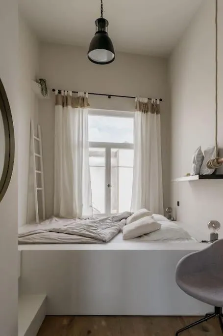 Mooi Licht Appartement In Bruisend Antwerpen! Belgium